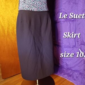 Le Suit brown knee length Skirt size 10
